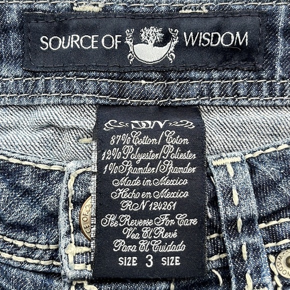 Source Of Wisdom Cuffed Low Rise Shorts Size 3 - Picture 9 of 16